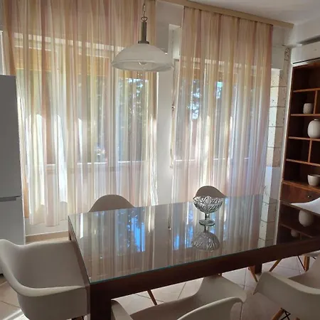 Anticevic Apartment *